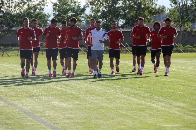 Süper Lig’in yeni ekibi Kayserispor'da topbaşı