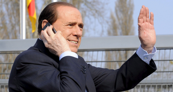 Berlusconi'ye 3 yıl hapis şoku