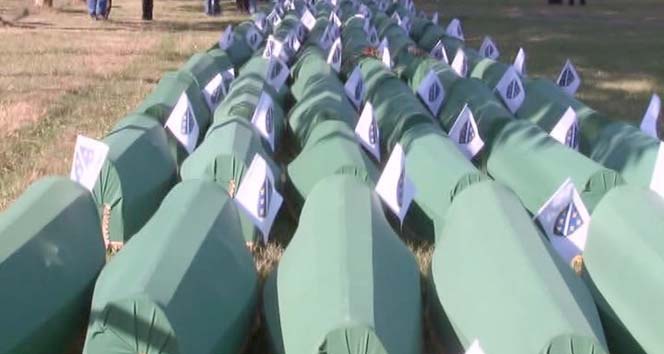 Srebrenitsa Katliamı'nın 20.yılında hüzün!