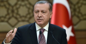 Erdoğan: &quot;Terör ve paralel örgüt ülkenin geleceğini tehdit ediyor&quot;