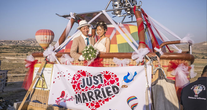 Japon çift Kapadokya'da evlendi