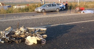 Oromobil motosiklete çarptı: 2 ölü