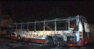 Belediye otobüsünü yakan 4 terörist yakalandı