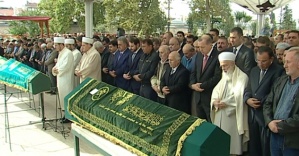 Erdoğan eşinin amcasının cenaze törenine katıldı