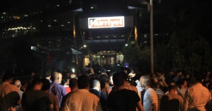 Hürriyet Gazetesi önünde protesto