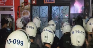 Kadıköy’de HDP’liler ile polis arasında arbede