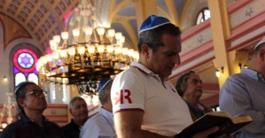 Balkanların en büyük sinagogunda bir ilk daha