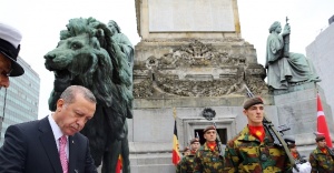 Erdoğan Brüksel’de Meçhul Asker Anıtı’na çelenk koydu