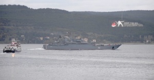 Rus savaş gemisi Çanakkale’den geçti