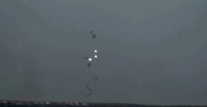 Ruslar havadan Esad karadan muhalifleri vuruyor