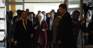 Emine Erdoğan ve lider eşlerinden özel çocuklara ziyaret