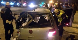 Otomobil park halindeki TIR’a çarptı: 2’si ağır 4 yaralı