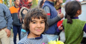 Suriyeli çocukların oyuncak mutluluğu