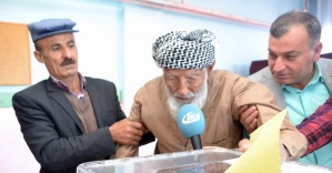 Türkiye’nin en yaşlı seçmeni sandığa gitti