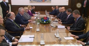 Davutoğlu Sırbistan Cumhurbaşkanı’yla görüştü