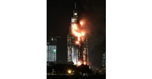 Dubai’de 63 katlı otelde yangın