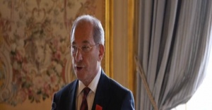 Fransa, Büyükelçi Üzümcü’ye onur nişanı verdi