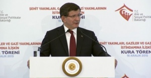 Başbakan Davutoğlu, HDP’li Pervin Buldan&#039;ın pervasız laflarına verdi veriştirdi