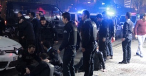 İstanbul’da polislere cip çarptı: 9 yaralı