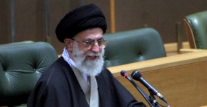 Hameney’den Ruhani’ye tebrik ve uyarı