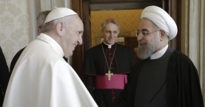 İran Cumhurbaşkanı Vatikan’da Papa’yla görüştü