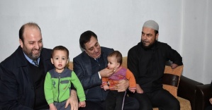 Mağarada yaşayan Suriyeli aileye yardım eli uzatıldı