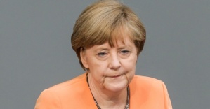 Merkel: Terör çirkin yüzünü İstanbul’da gösterdi