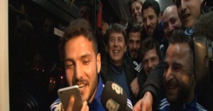 Tuzlasporlu futbolcudan evlenme teklifi
