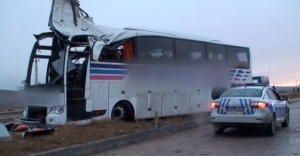 Yolcu otobüsleri çarpıştı: 6 ölü !
