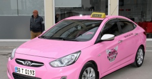 Bu Pembe taksi kadınlara özel...