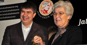 Jale İnan Antalya Yılın Kadını Ödülü sahibini buldu