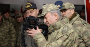 Orgeneral Akar İstanbul’daki birlikleri denetliyor