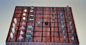 Satrancın atası: 5000 yıllık oyun taşları bulundu