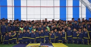 Ağrı’da Fenerbahçe futbol okulu açıldı