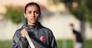 Ailesinden habersiz antrenmanlara gitti, Türkiye rekoru kırdı