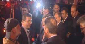 Başbakan Davutoğlu vatandaşın evine konuk oldu