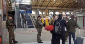Brüksel’de tren garında şüpheli paket paniği