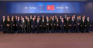Davutoğlu AB liderleriyle çekilen aile fotoğrafında yer aldı