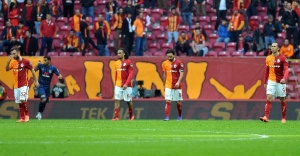 Galatasaray taraftarı stadı terk etti