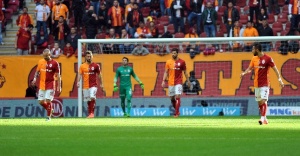 Galatasaray taraftarından protesto