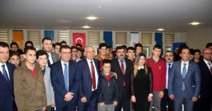 Bağımlılık had safhada! Türkiye sosyal medya kullanımında dünya 2.’si