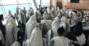 Yahudiler Atatürk Havalimanında ayin yaptı