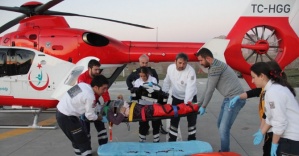 Yaşlı kadının yardımına ambulans helikopter yetişti