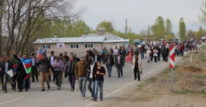 Ermenistan sınırına yürüdüler