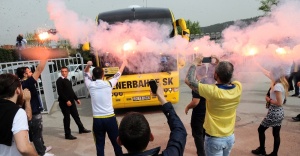 Taraftardan Fenerbahçe’ye coşkulu uğurlama