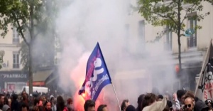 Fransa’da &quot;yeni çalışma yasası&quot; protestosu
