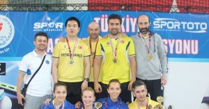 Masa Tenisi Süper Ligi’nde hem kadınlar hem de erkeklerde şampiyon Fenerbahçe