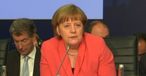 Merkel: Hayalperest olmamalıyız!