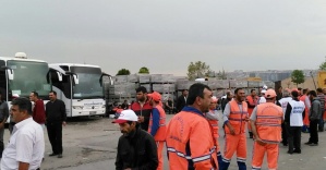 Temizlik işçilerinden CHP&#39;li belediye yönetimine protesto