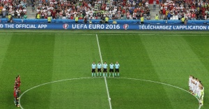 EURO 2016’da Türkiye için saygı duruşu